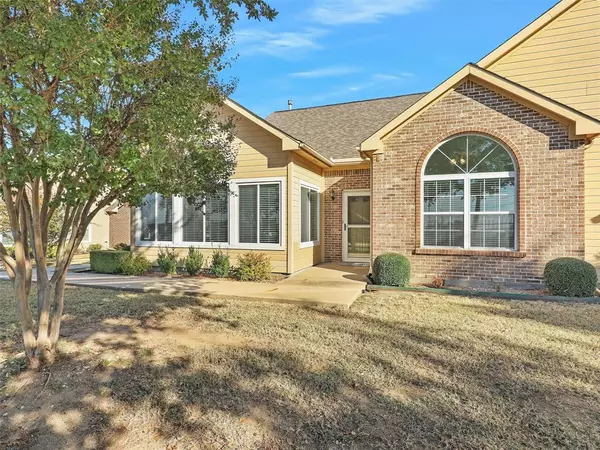 Plano, TX 75093,2601 Marsh Lane #124