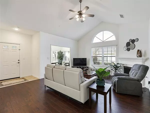 Plano, TX 75093,2601 Marsh Lane #124