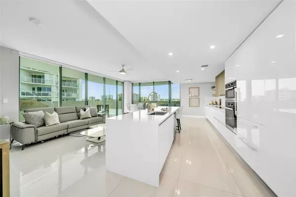 Pompano Beach, FL 33062,730 N Ocean Blvd #405