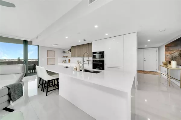 Pompano Beach, FL 33062,730 N Ocean Blvd #405