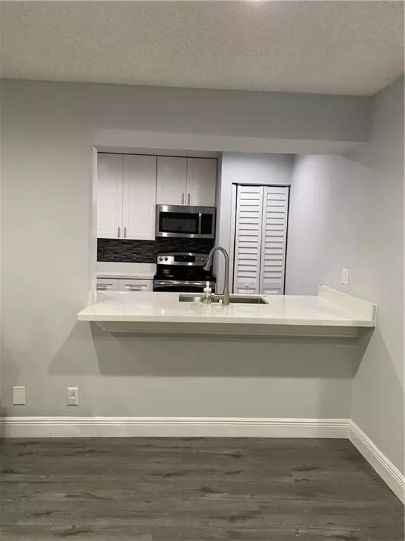 Pembroke Pines, FL 33025,401 SW 86th Ave #103