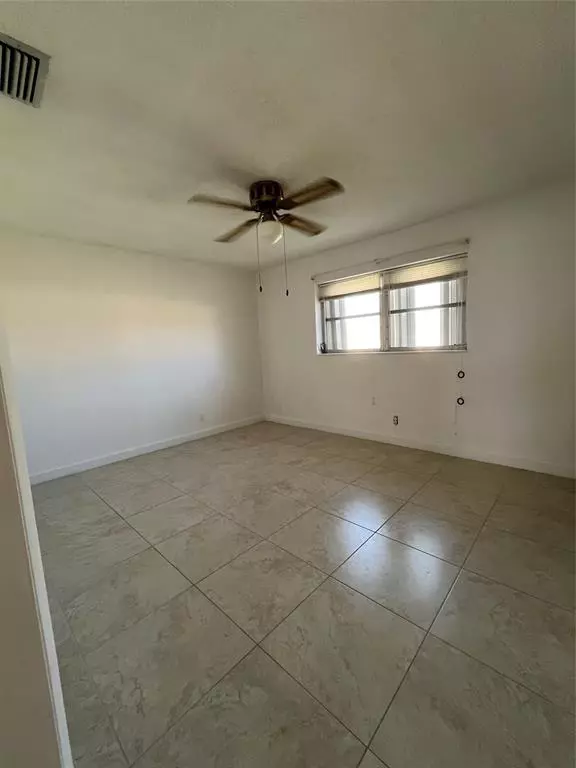 West Palm Beach, FL 33415,2868 Ashley Dr #C