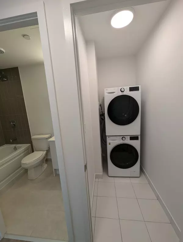 Brampton, ON L6Y 6L6,225 Malta AVE #1606