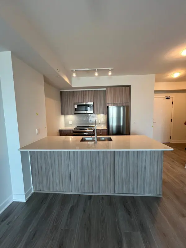 Mississauga, ON L5B 3M8,4130 Parkside Village DR #2302