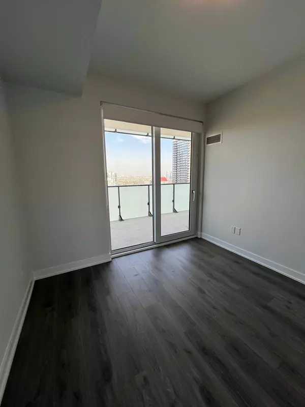 Mississauga, ON L5B 3M8,4130 Parkside Village DR #2302