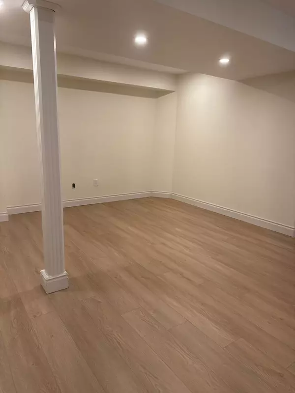 Milton, ON L9T 8T9,1443 Bews LNDG