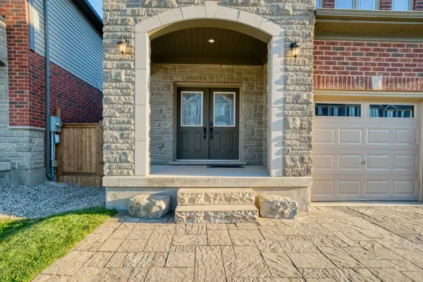 London North, ON N6G 0P4,2400 Callingham DR