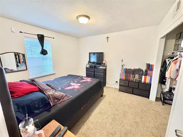 Dallas, TX 75216,4513 Idaho Avenue