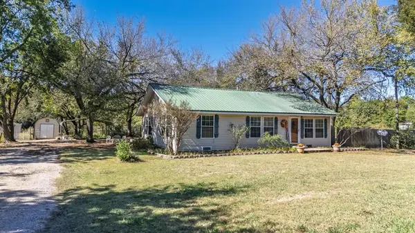 Ladonia, TX 75449,962 Hwy 50