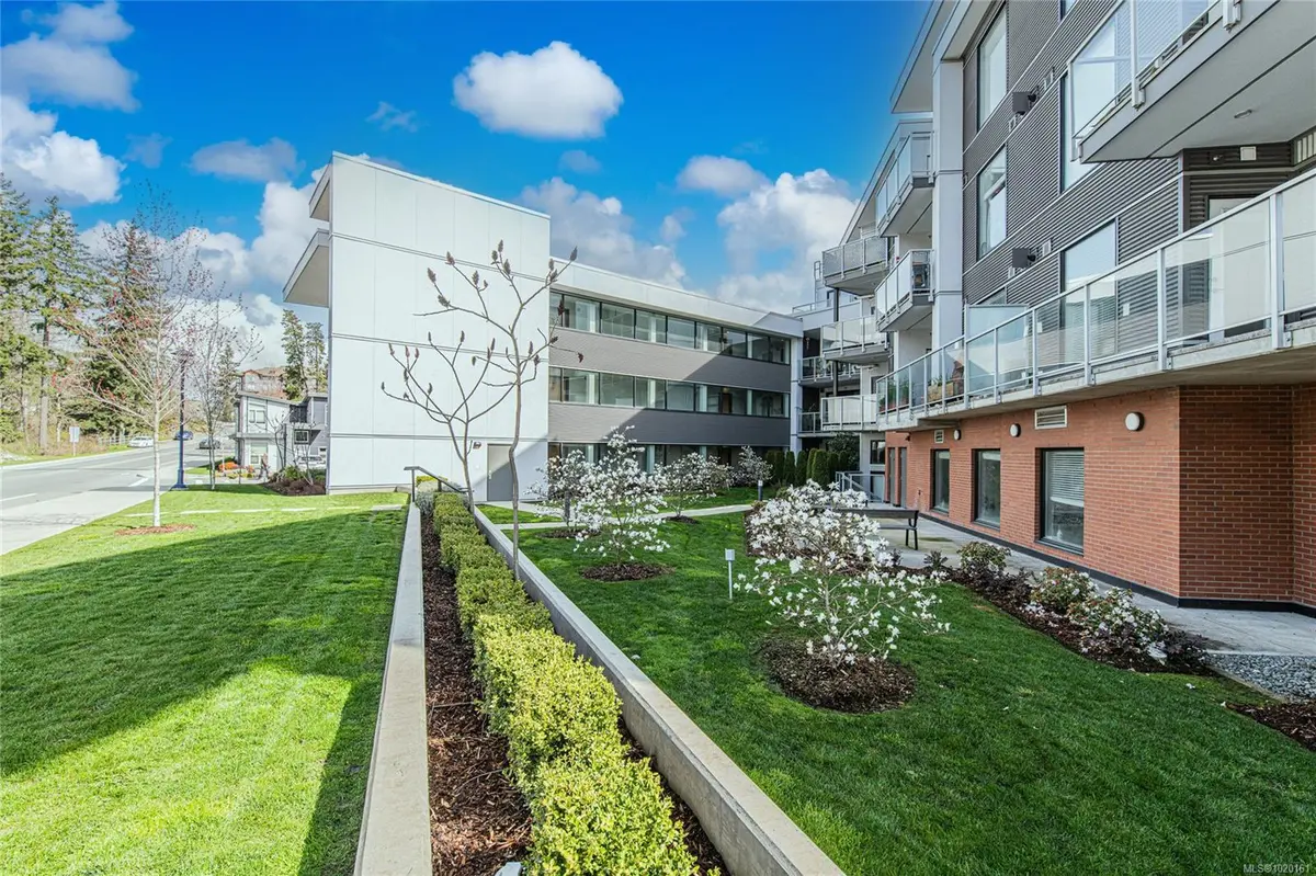 Langford, BC V9B 0Y3,950 Whirlaway Cres #403