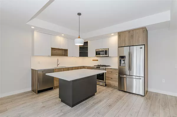 Langford, BC V9B 0Y3,950 Whirlaway Cres #403