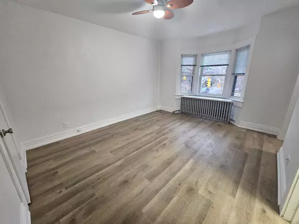 Toronto C01, ON M6H 2W4,534 Dovercourt RD #2