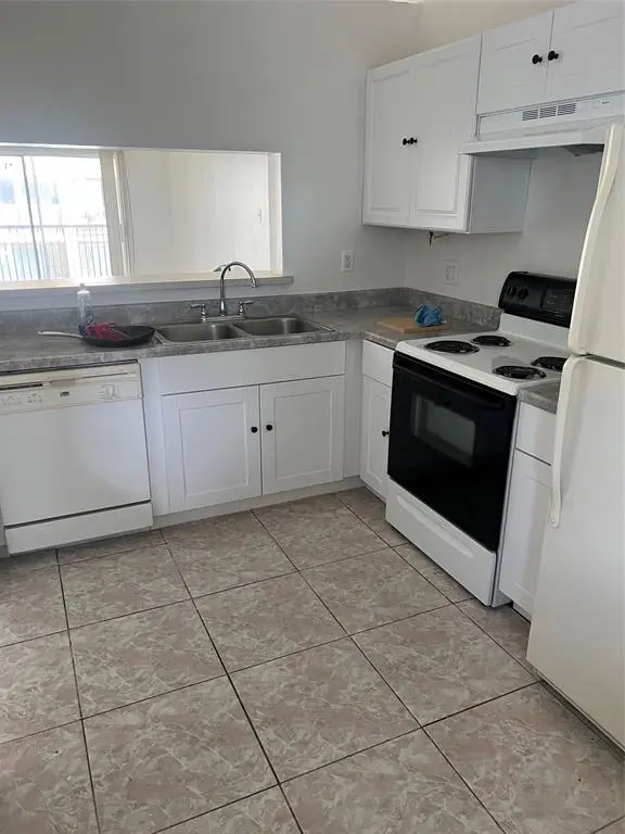 Fort Lauderdale, FL 33313,2457 NW 56th Ave #4-201