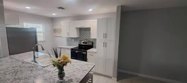 Delray Beach, FL 33484,14588 Canalview Dr #C