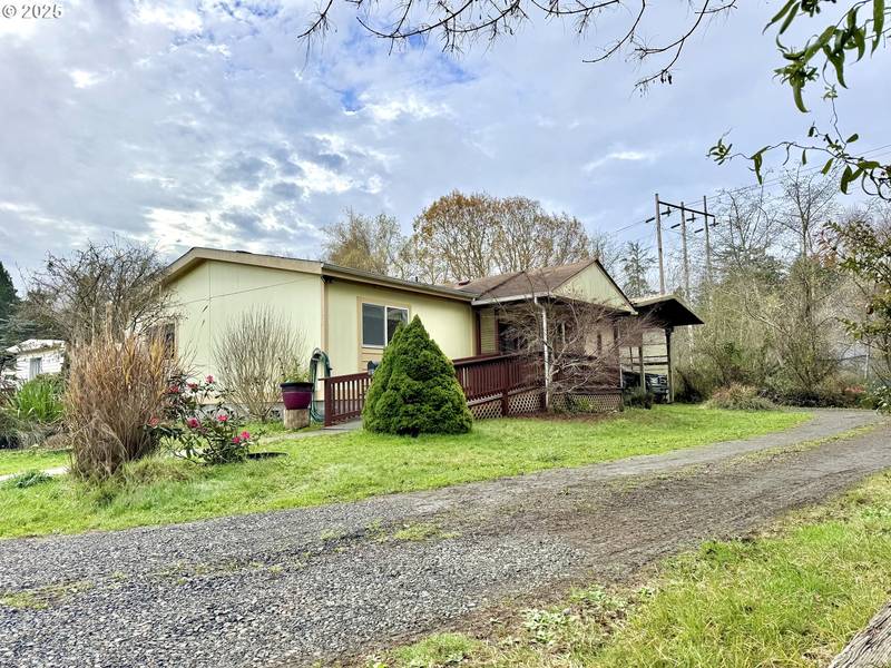 185 N 3rd ST, Lakeside, OR 97449