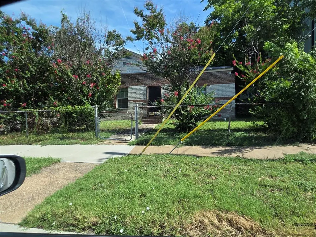 Dallas, TX 75208,937 W 12th Street