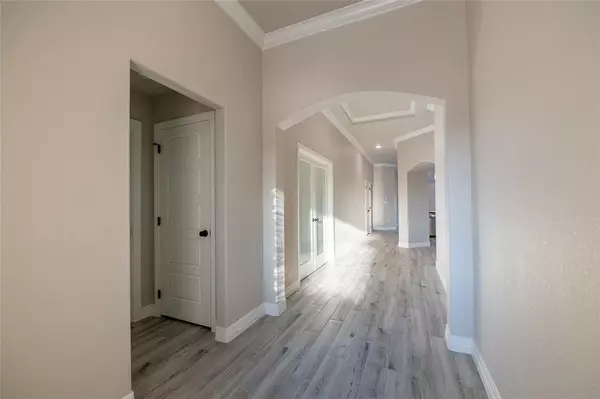 Hewitt, TX 76643,1404 Red Rock Road