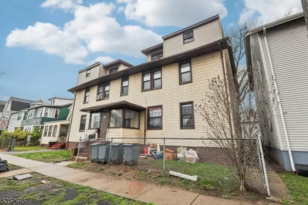 East Orange City, NJ 07018,277 S Clinton St