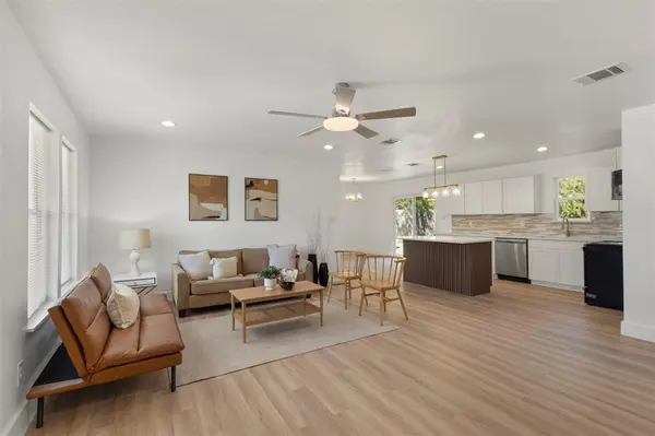 Hurst, TX 76053,916 Zelda Drive