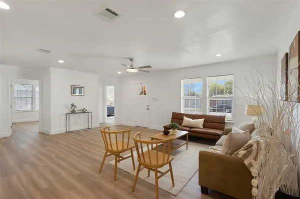 Hurst, TX 76053,916 Zelda Drive