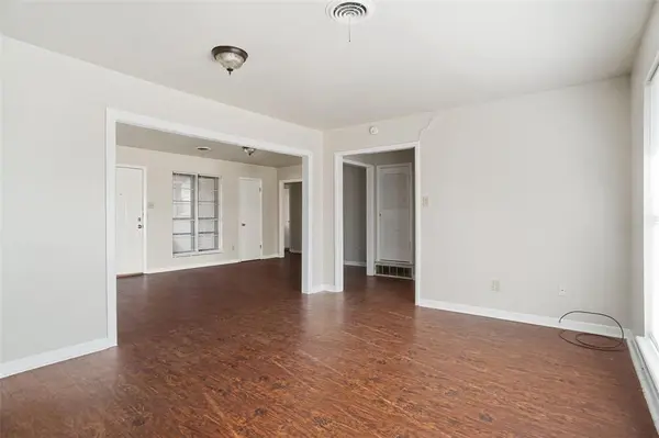 Benbrook, TX 76116,8108 Redwood Drive