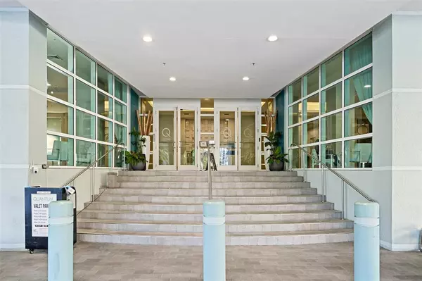 Miami, FL 33132,1900 N Bayshore Dr #706