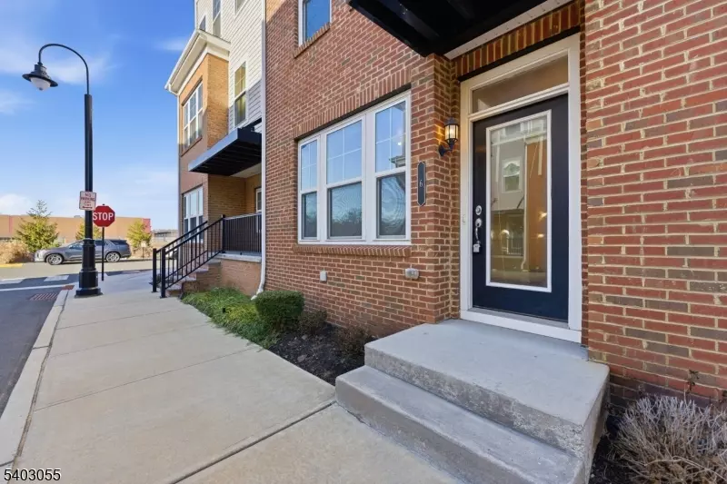 6 Bond St, North Brunswick Twp., NJ 08902