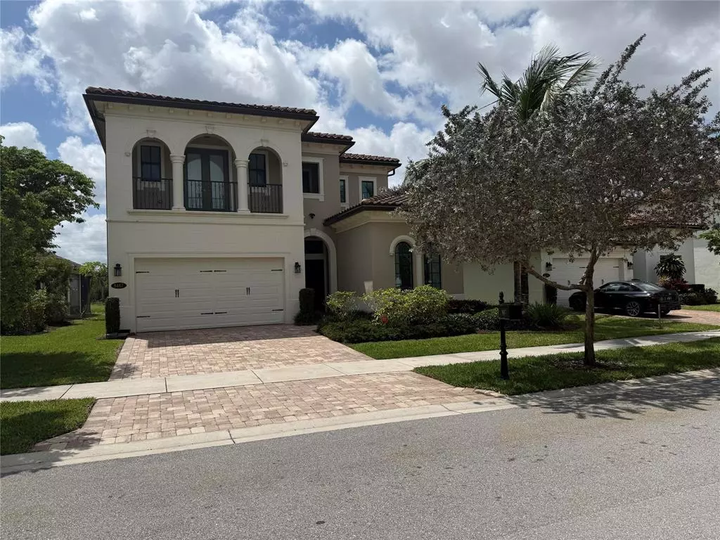 Boynton Beach, FL 33472,8467 Grand Prix Ln