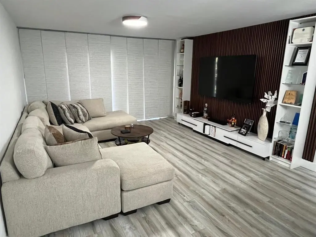 Weston, FL 33326,491 Racquet Club Rd #106