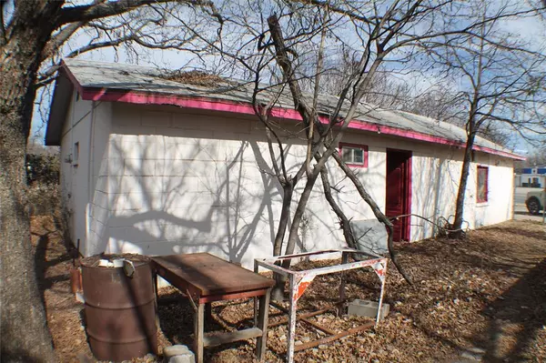 Brownwood, TX 76801,709 W Commerce