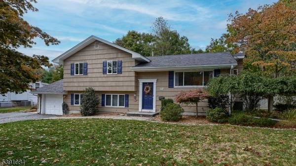 21 Cardinal Dr, Oakland Boro, NJ 07436