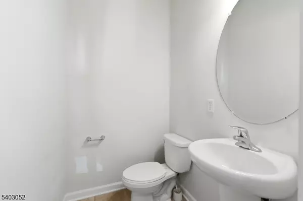 North Brunswick Twp., NJ 08902,38 Bond St #38