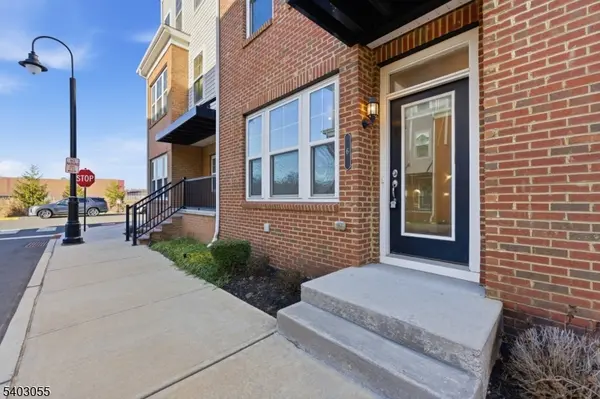 6 Bond St, North Brunswick Twp., NJ 08902