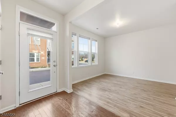 North Brunswick Twp., NJ 08902,6 Bond St