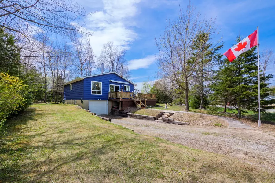 136 Maple DR, Northern Bruce Peninsula, ON N0H 1Z0