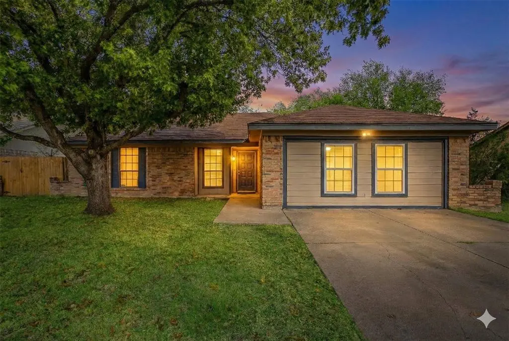 Saginaw, TX 76179,516 Clover Drive