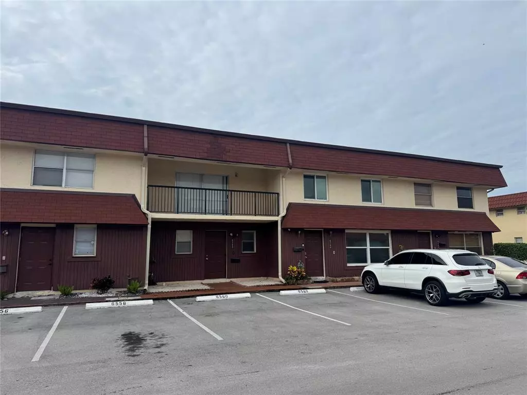 Davie, FL 33314,6560 SW 41st Pl #6560