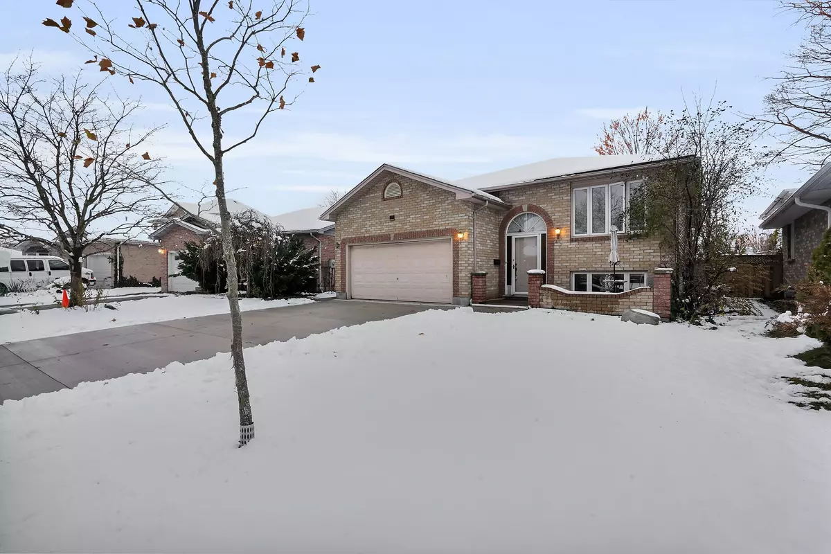 London East, ON N5V 4M6,47 Stonehenge RD