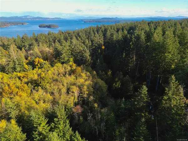 Salt Spring, BC V8K 1T9,148 Meadow Dr