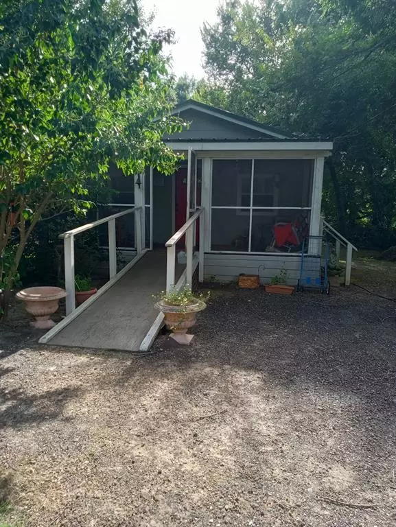 Mineola, TX 75773,1033 N Johnson Street