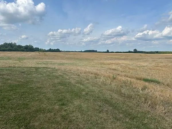 3344 ROKEBY Line, Petrolia, ON N0N 1R0