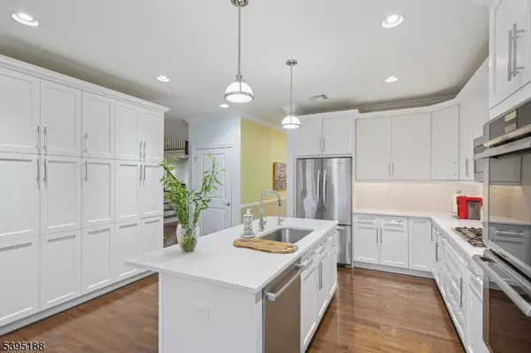 West Orange Twp., NJ 07052,28 Metzger Dr #28