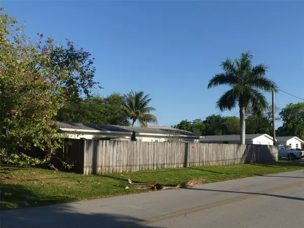 Fort Lauderdale, FL 33312,3296 SW 44th St