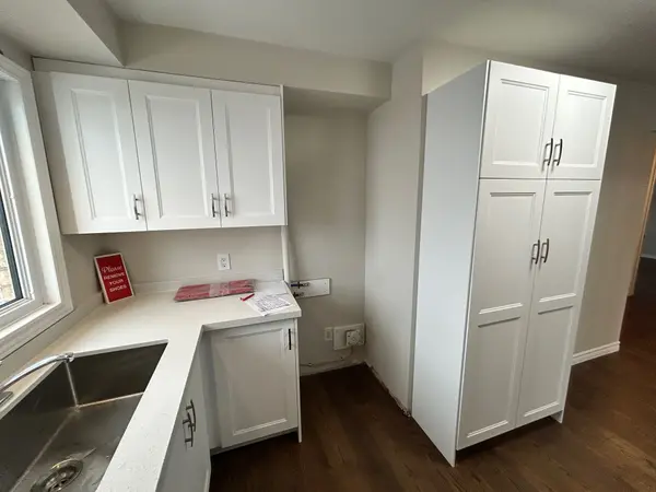 Bradford West Gwillimbury, ON L3Z 2A9,166 Kulpin AVE #Main floor