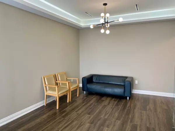 Brampton, ON L6P 0H9,6475 Mayfield RD #204