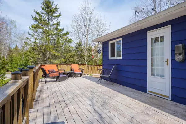 Northern Bruce Peninsula, ON N0H 1Z0,136 Maple DR