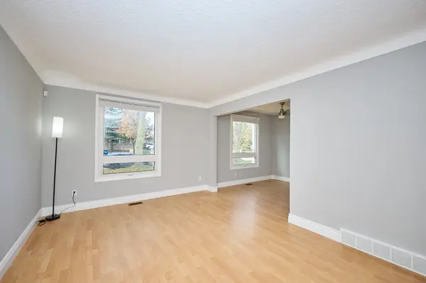 Niagara Falls, ON L2J 4B7,3810 Orlando DR