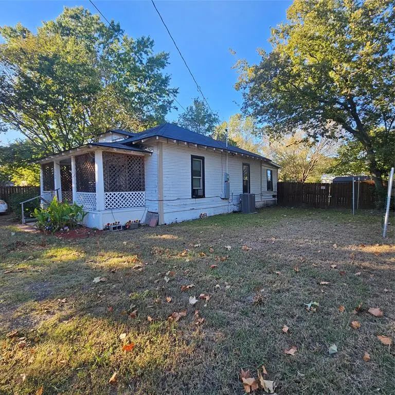 Bonham, TX 75418,1304 S 5th Street