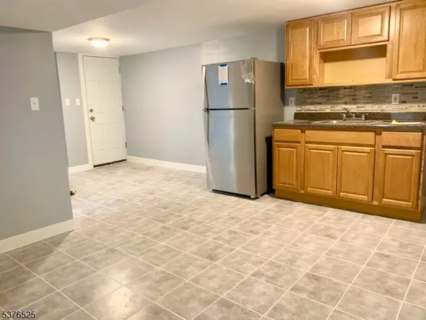 Irvington Twp., NJ 07111,1018 Clinton Ave