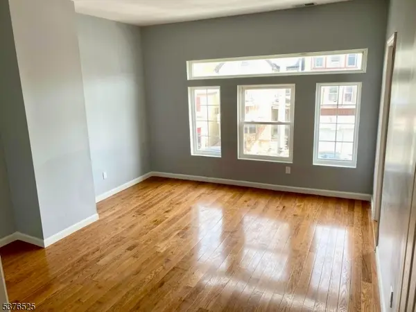 Irvington Twp., NJ 07111,1018 Clinton Ave